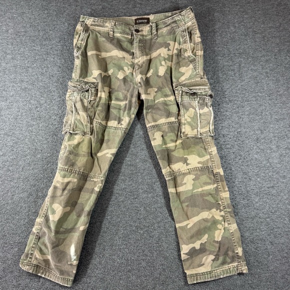 Y2K No Boundaries Mens Cargo Pants 36x30 Camouflage Distressed Faded - Picture 1 of 12